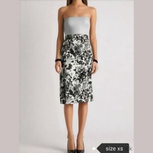 NWOT Mack + Liam pencil skirt black and white rose floral